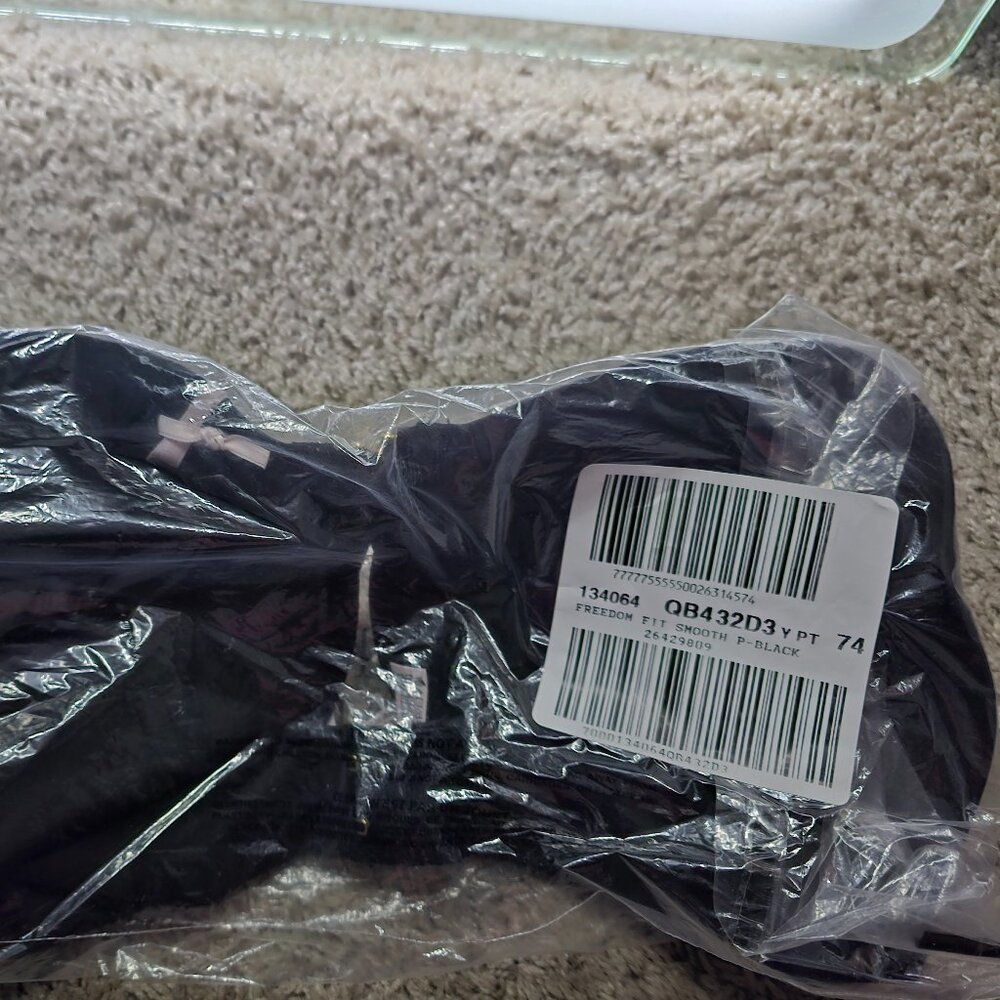 BRAND NEW VICTORIA'S SECRET PUSH UP